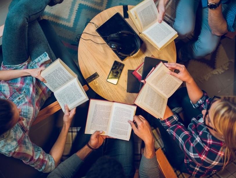 Reading & Conversing